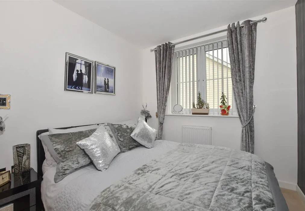 Bedroom 2 - Ashfield Close, Holborough Lakes, Kent - Wards of Kent