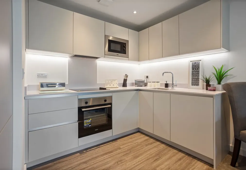 Kitchen - Albion Yard, Brook Road, Merstham, Redhill, Surrey - Wards of Kent