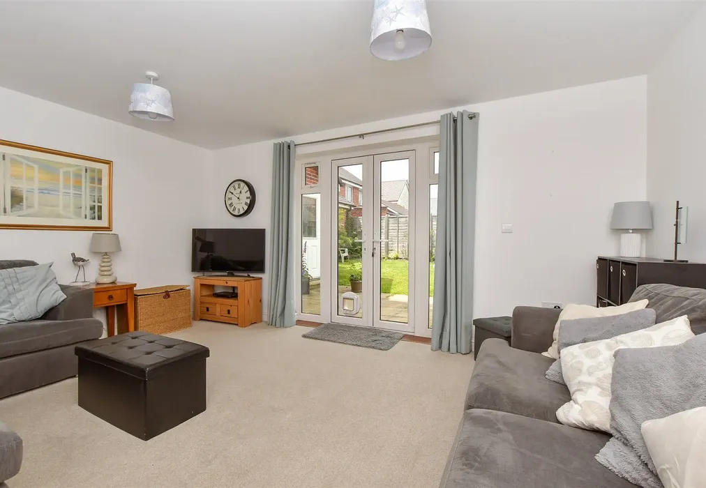 Lounge - Blaker Close, Folkestone, Kent - Wards of Kent