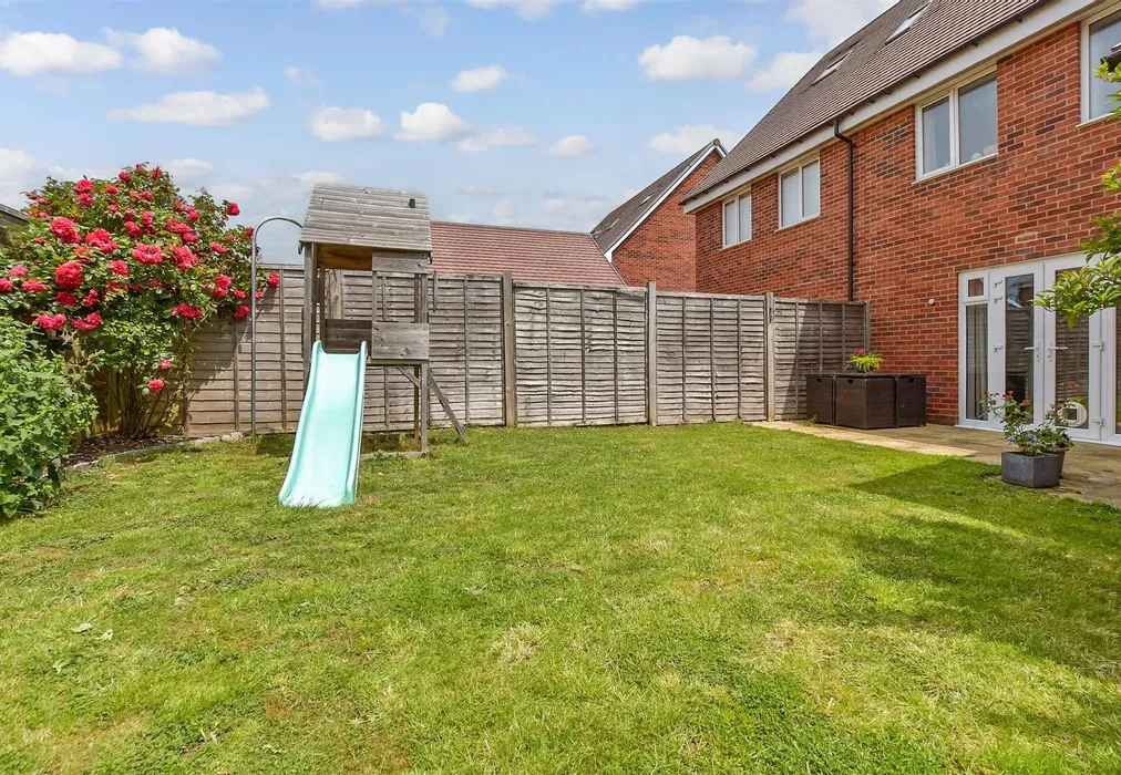 Rear Garden - Blaker Close, Folkestone, Kent - Wards of Kent