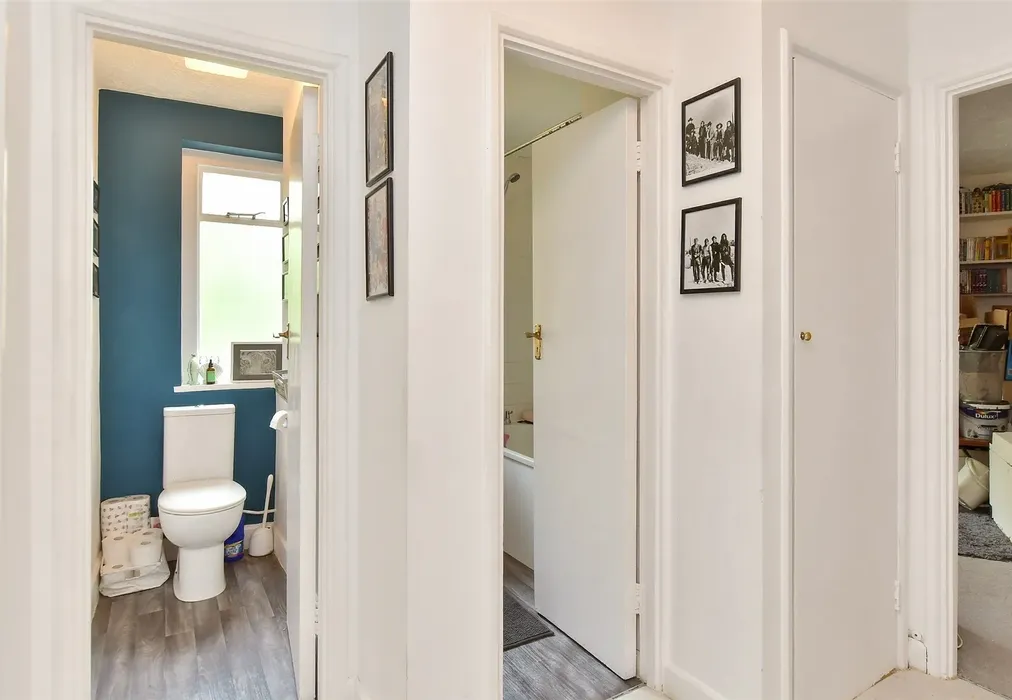 Entrance Hall - Furze Hill, Hove, Brighton & Hove - Wards of Kent