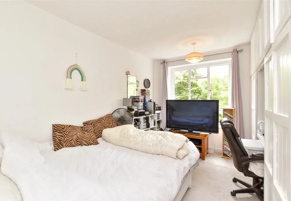 Bedroom 3 - Furze Hill, Hove, Brighton & Hove - Wards of Kent