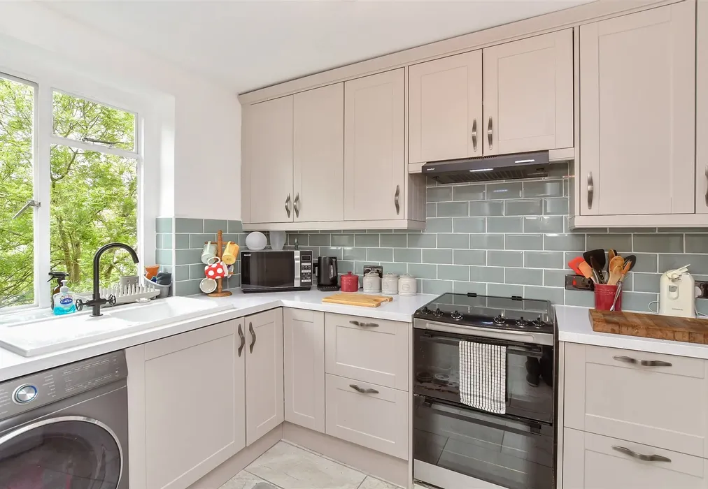 Kitchen - Furze Hill, Hove, Brighton & Hove - Wards of Kent