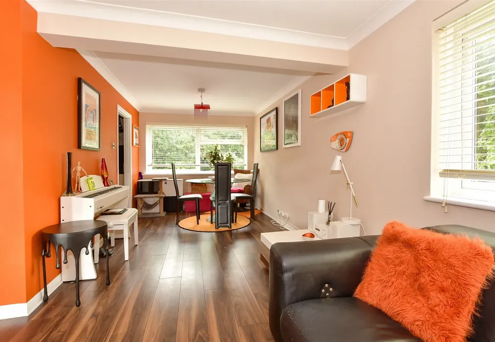 Lounge/Dining Room - York Close, Horsham, West Sussex - Wards of Kent