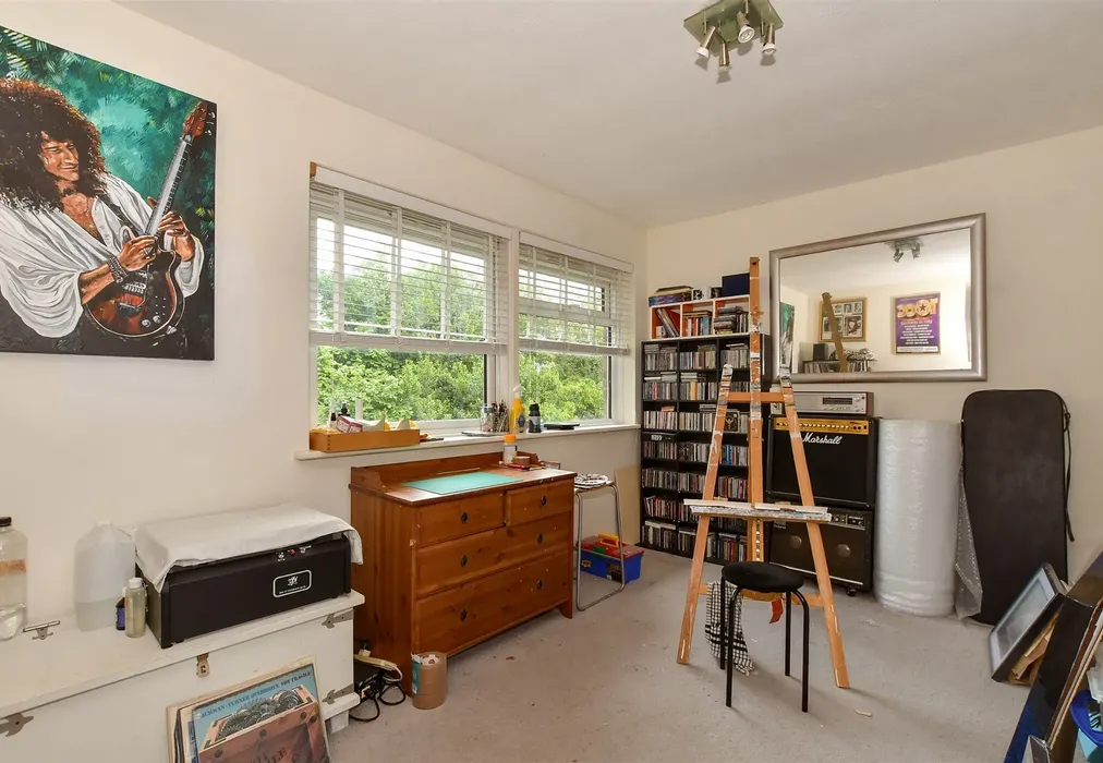 Bedroom 1 - York Close, Horsham, West Sussex - Wards of Kent