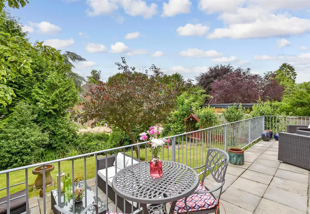 Rear Garden - The Rocks Road, East Malling, West Malling, Kent - Wards of Kent