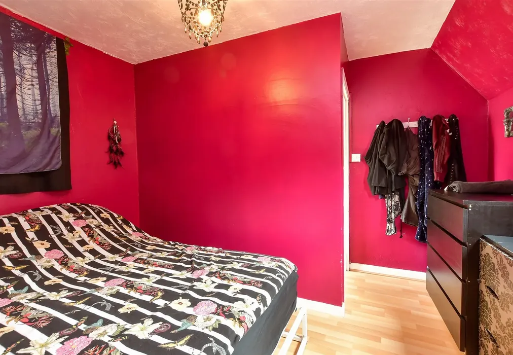 Bedroom 1 - May Road, Brighton, East Sussex - Wards of Kent