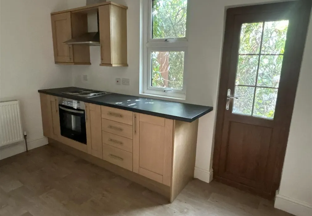 Kitchen - Cinder Footpath, Broadstairs, Kent - Wards of Kent