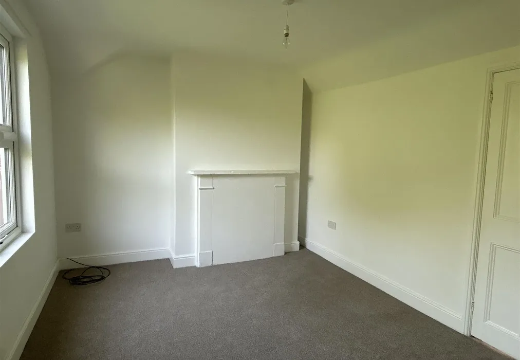 Bedroom 1 - Cinder Footpath, Broadstairs, Kent - Wards of Kent