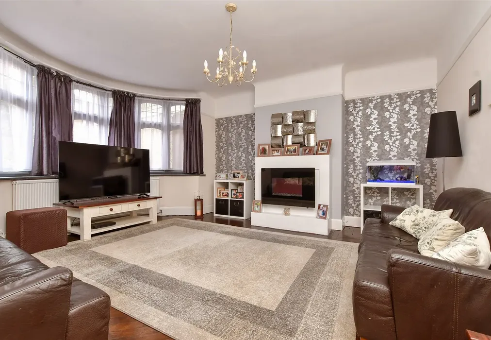 Living Room - Pampisford Road, Purley, Surrey - Wards of Kent