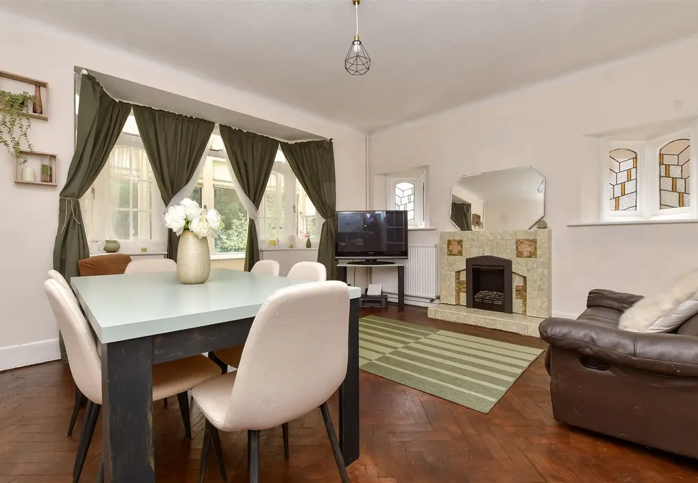 Dining Room - Pampisford Road, Purley, Surrey - Wards of Kent