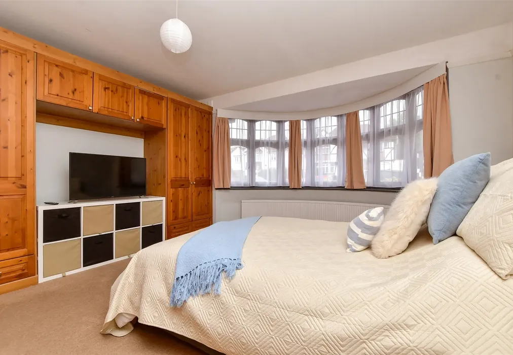 Bedroom 1 - Pampisford Road, Purley, Surrey - Wards of Kent