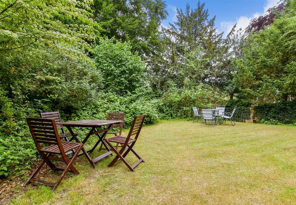 Rear Garden - Pampisford Road, Purley, Surrey - Wards of Kent