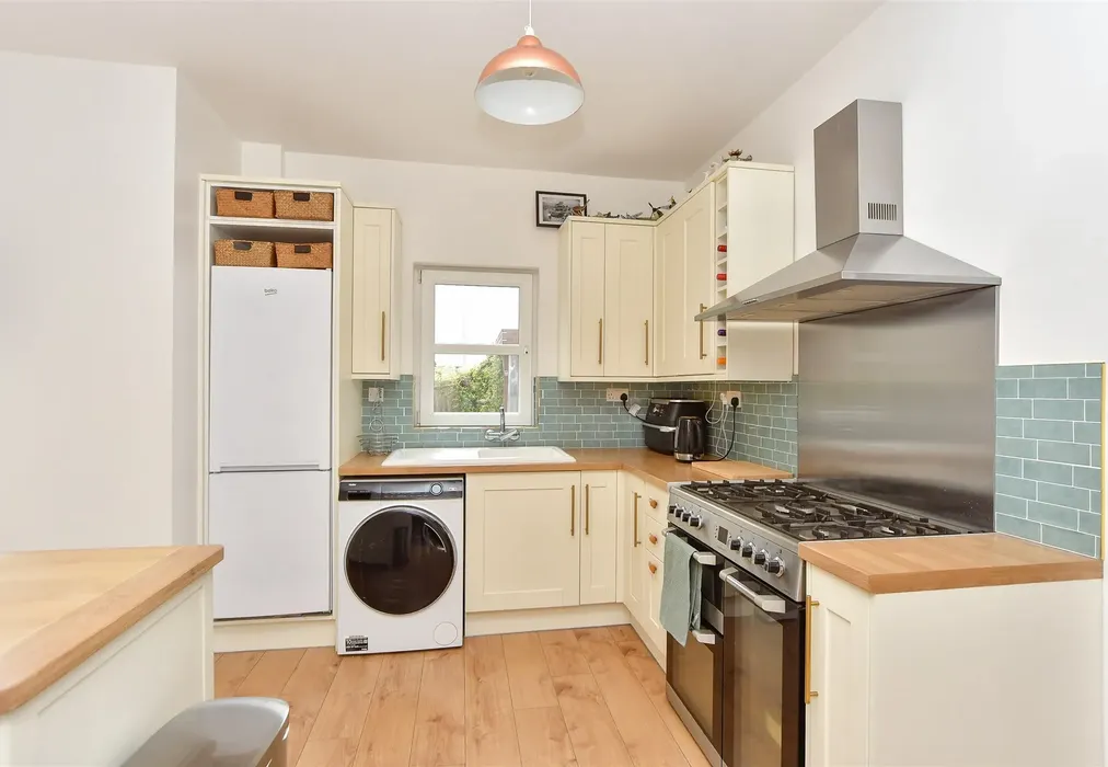 Kitchen/Breakfast Room - Wadham Place, Sittingbourne, Kent - Wards of Kent