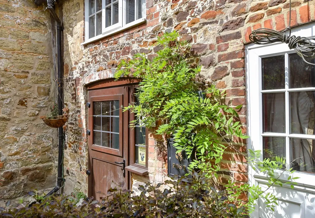 External Lifestyle Photograph - Lower Street, Pulborough, West Sussex - Wards of Kent