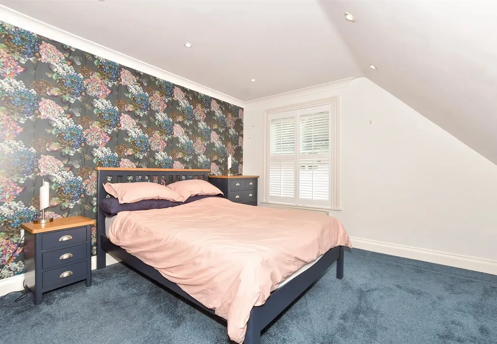 Bedroom 2 - Chapel Mews, Chapel Street, Hythe, Kent - Wards of Kent