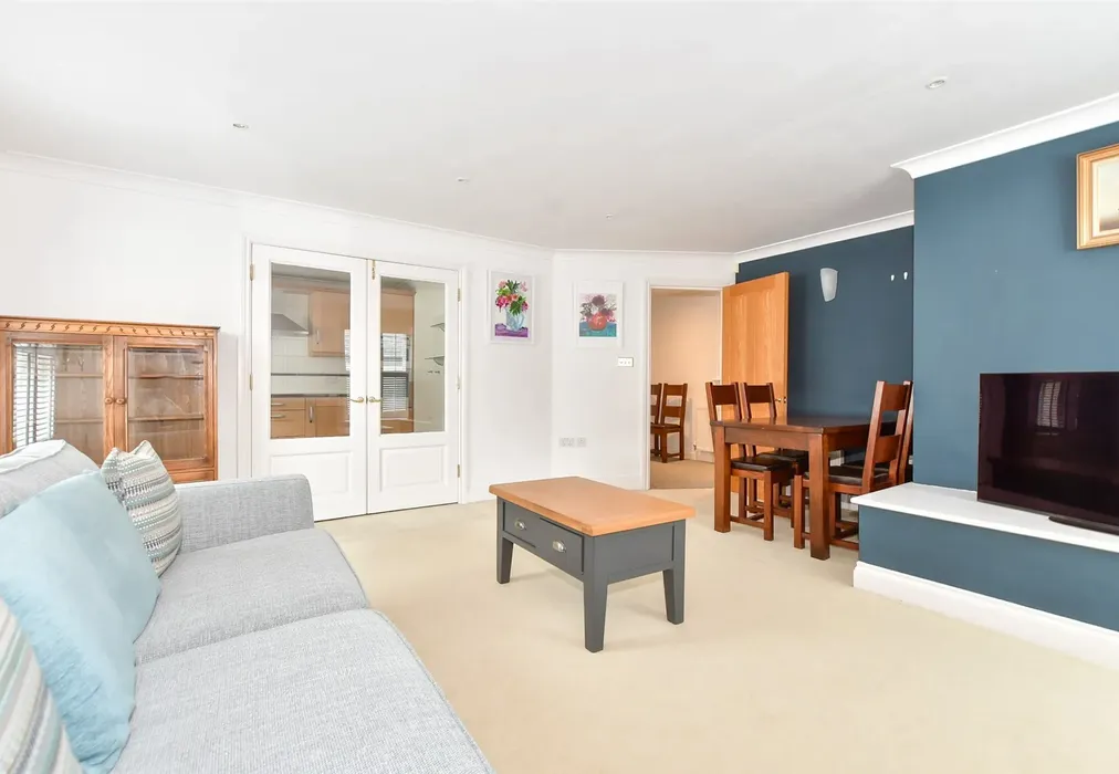 Lounge/Diner - Chapel Mews, Chapel Street, Hythe, Kent - Wards of Kent