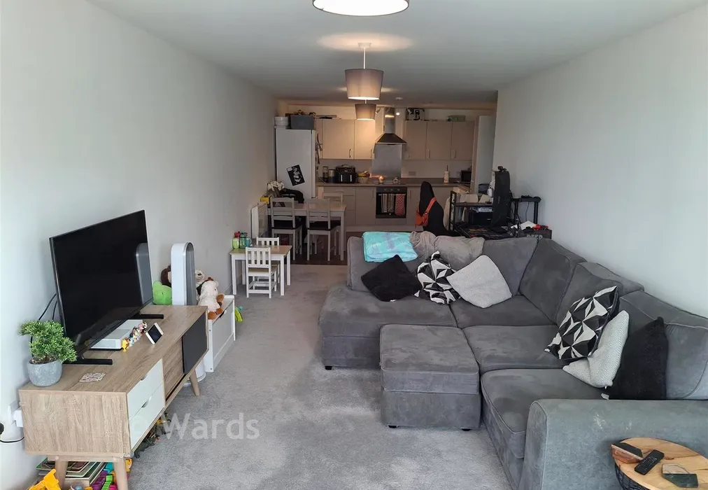 Lounge - Henley Approach, Northfleet, Gravesend, Kent - Wards of Kent