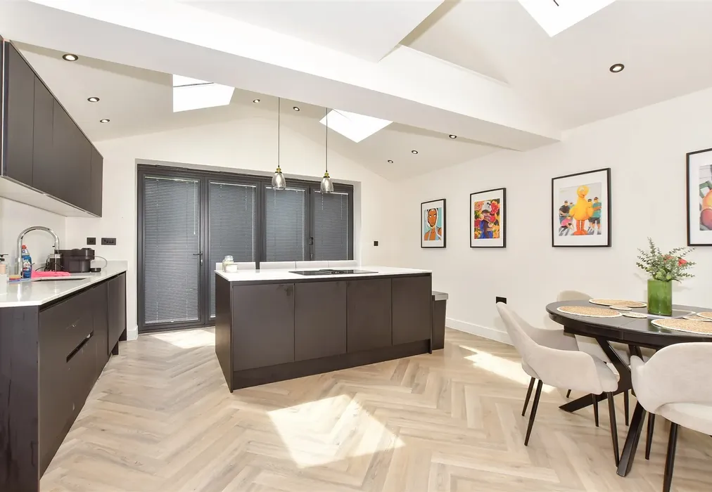 Kitchen/Dining Area - Northgate Road, Northgate, Crawley, West Sussex - Wards of Kent