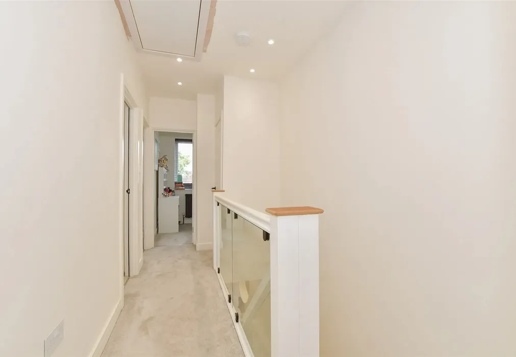 Landing - Northgate Road, Northgate, Crawley, West Sussex - Wards of Kent