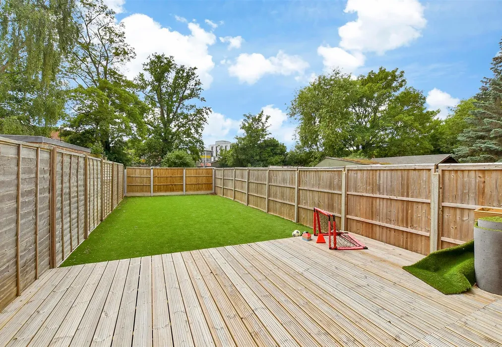 Rear Garden - Northgate Road, Northgate, Crawley, West Sussex - Wards of Kent