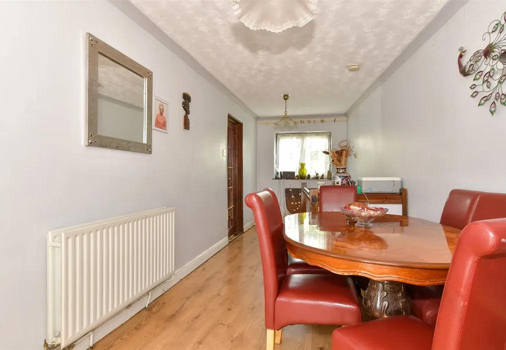 Dining Room - Central Park Gardens, Chatham, Kent - Wards of Kent