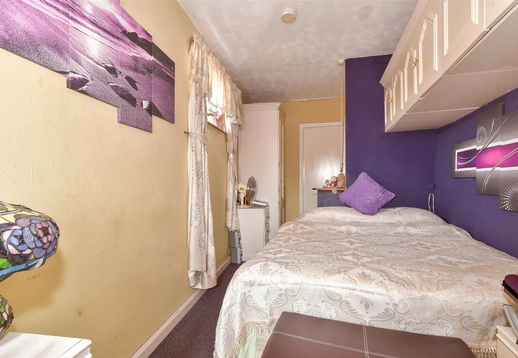 Bedroom 3 - Central Park Gardens, Chatham, Kent - Wards of Kent