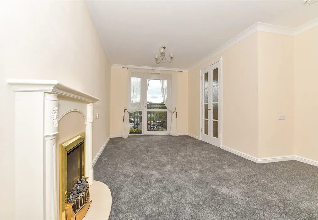 Lounge - Medway Wharf Road, Tonbridge, Kent - Wards of Kent