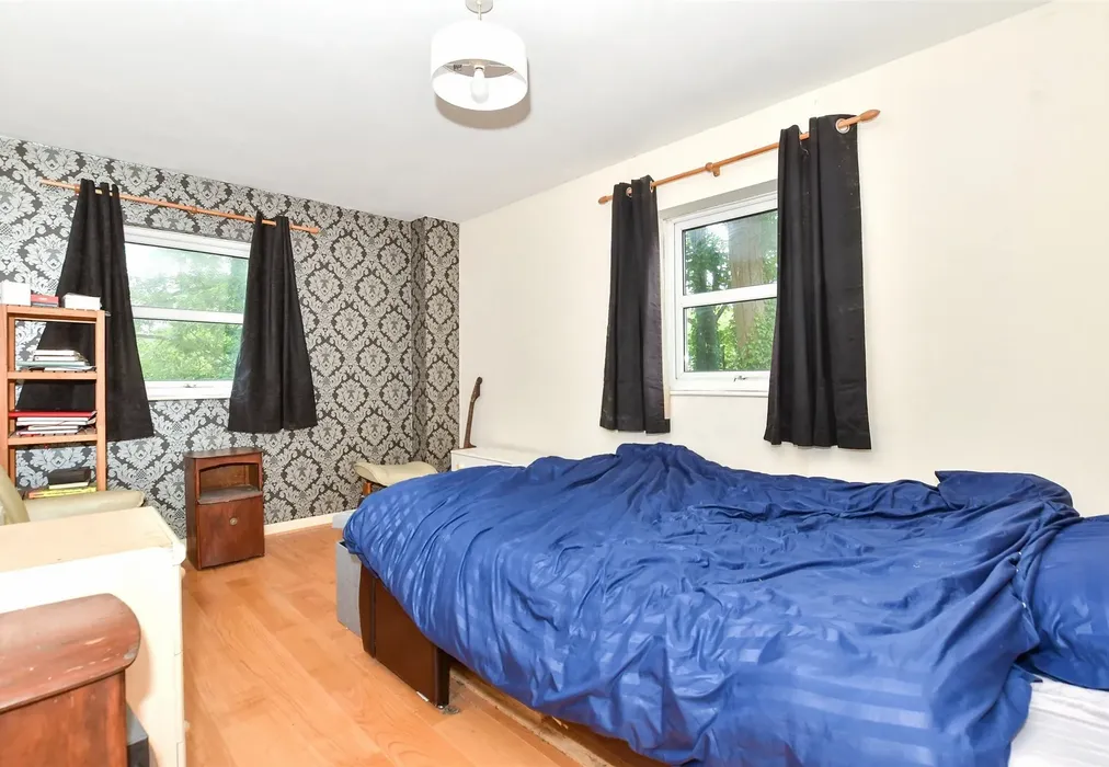 Bedroom 1 - Foxden Drive, Downswood, Maidstone, Kent - Wards of Kent