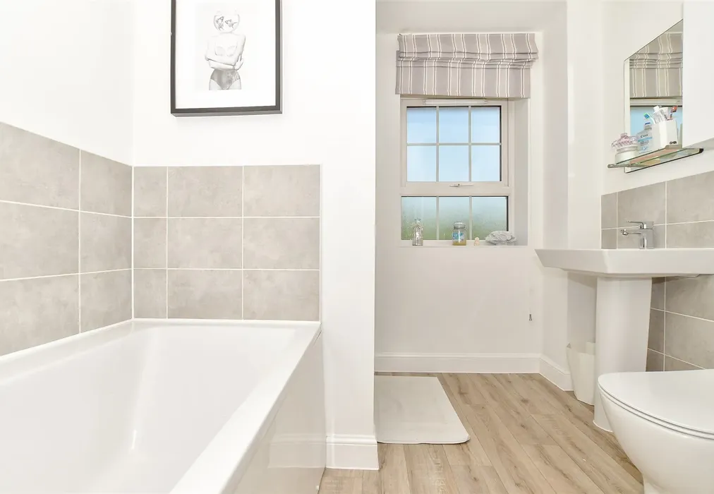 Bathroom - Braganza Drive, Staplehurst, Tonbridge, Kent - Wards of Kent