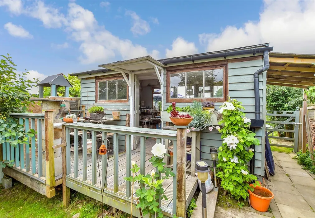 Workshop/Outbuildings - Sheephurst Lane, Marden, Tonbridge, Kent - Wards of Kent
