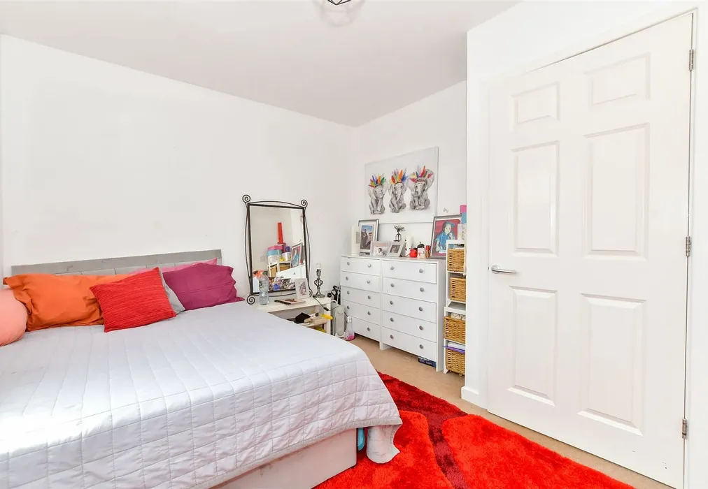 Bedroom 1 - Ash Close, Littlehampton, West Sussex - Wards of Kent