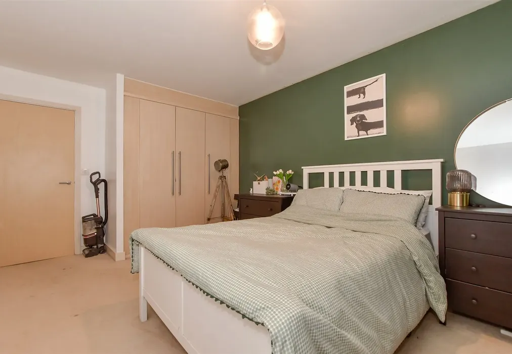 Bedroom - Sandling Lane, Penenden Heath, Maidstone, Kent - Wards of Kent