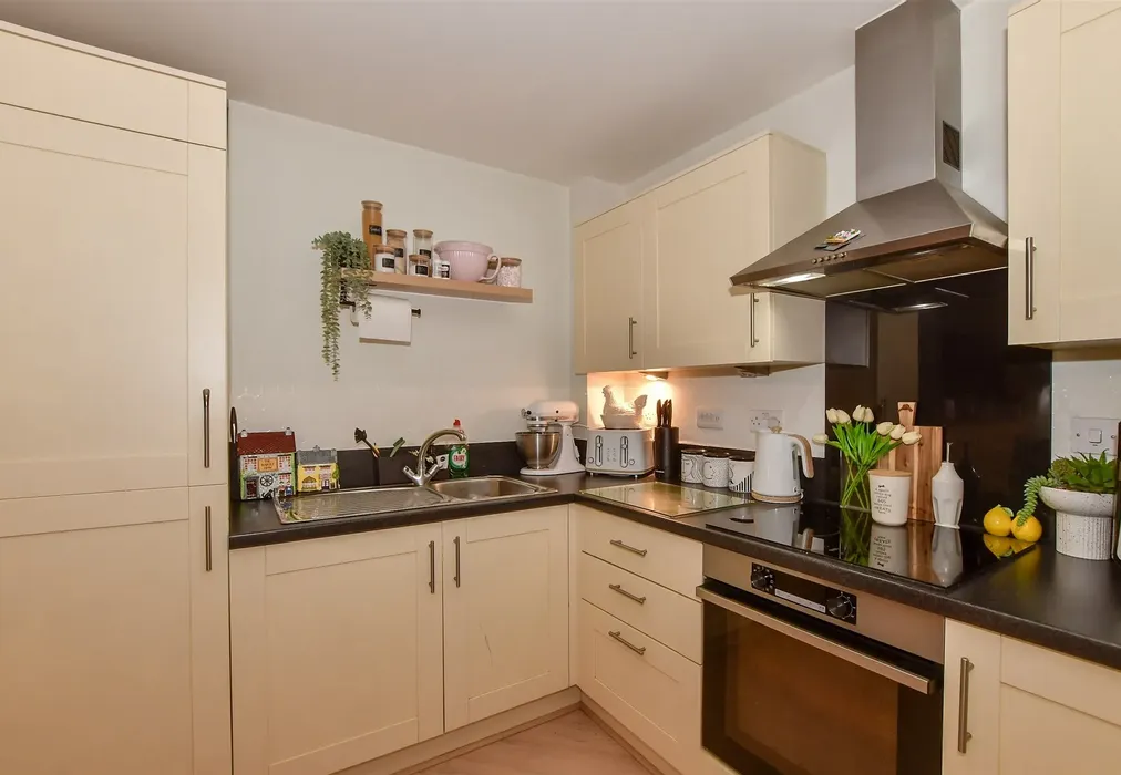 Lounge/Dining/ Kitchen - Sandling Lane, Penenden Heath, Maidstone, Kent - Wards of Kent