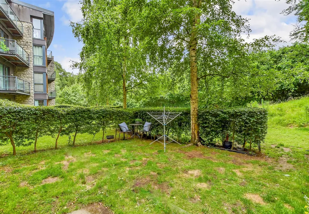 Rear Garden - Sandling Lane, Penenden Heath, Maidstone, Kent - Wards of Kent