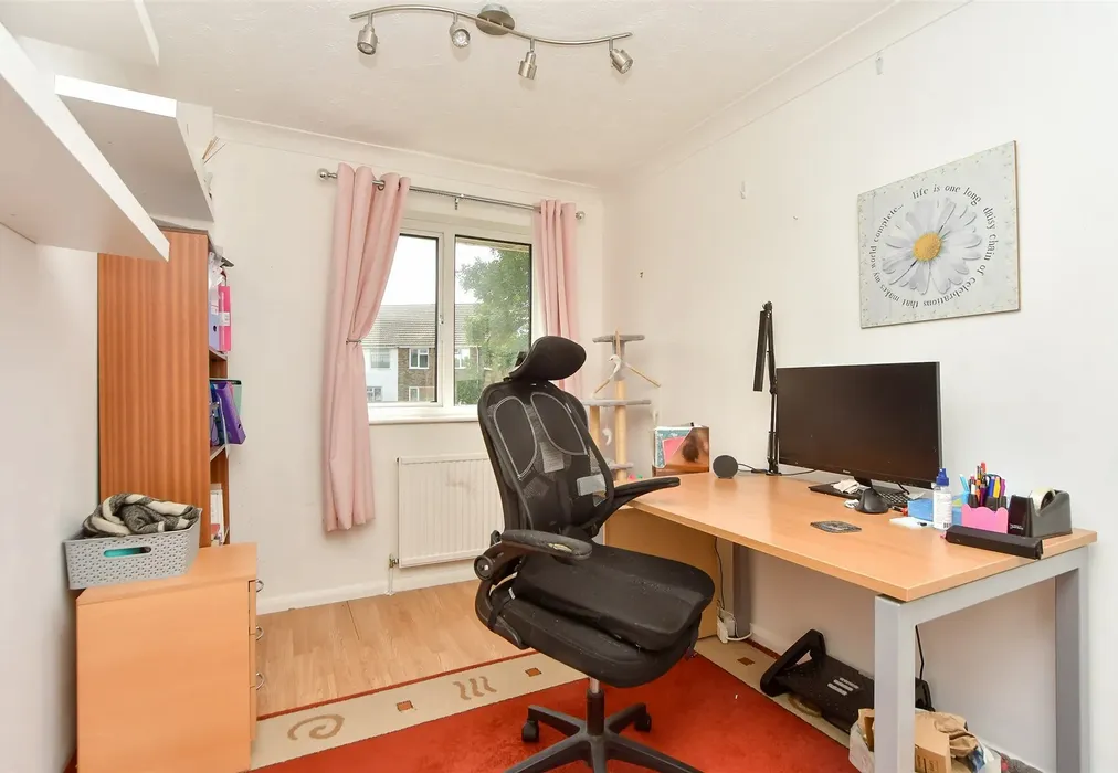 Bedroom 2 - Middleton Close, Rainham, Gillingham, Kent - Wards of Kent