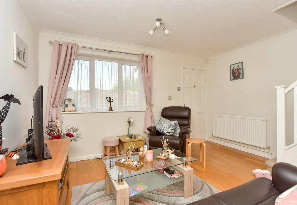 Lounge - Middleton Close, Rainham, Gillingham, Kent - Wards of Kent