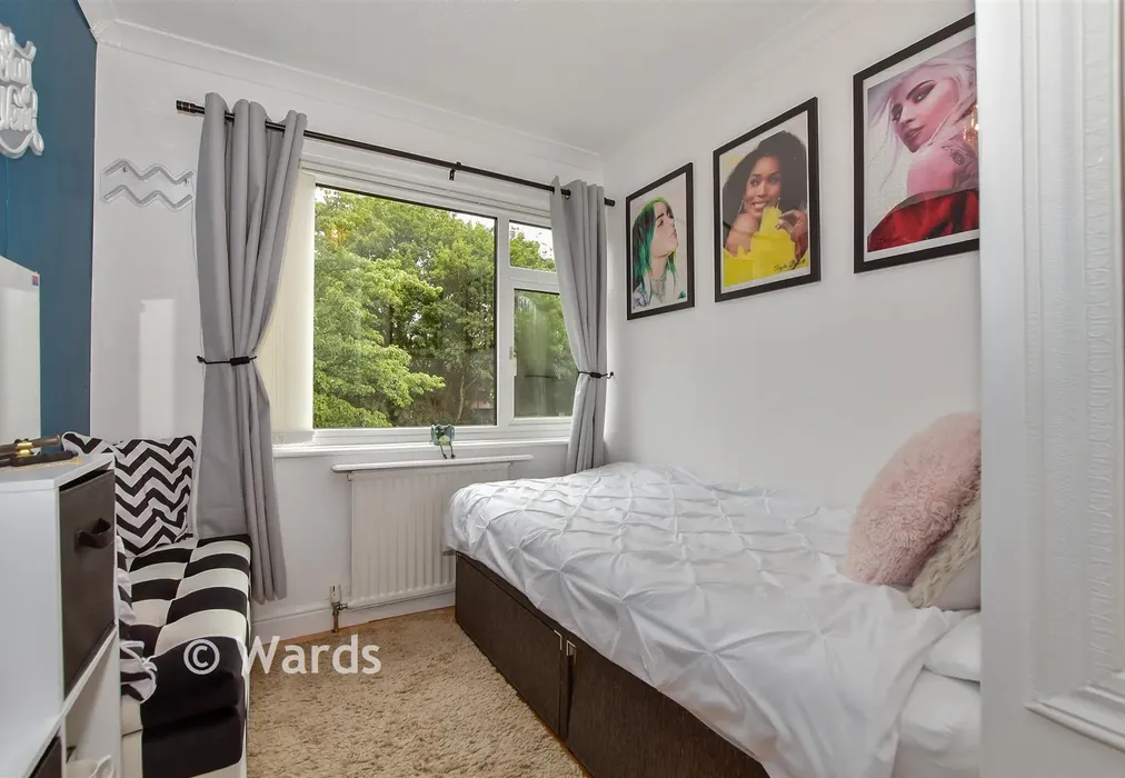 Bedroom 3 - Ham Lane, Lenham, Maidstone, Kent - Wards of Kent