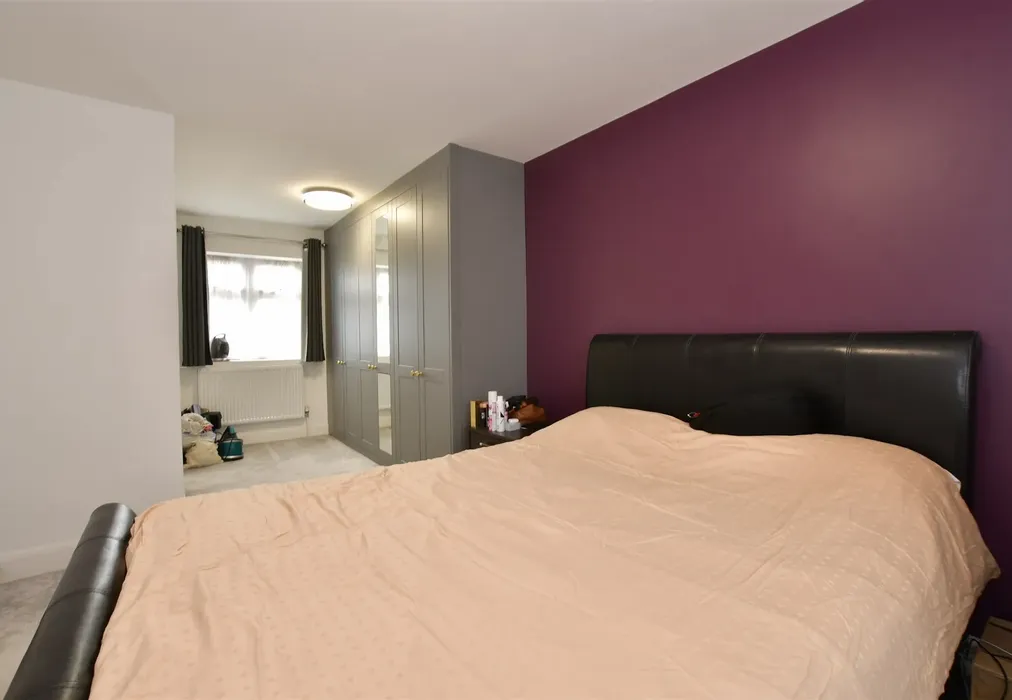 Bedroom 2 - Chadwell Avenue, Romford, Essex - Wards of Kent