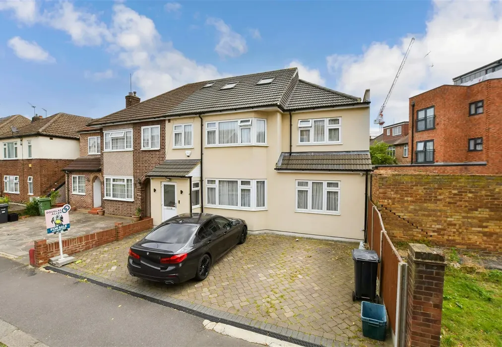 External (Web) A - Chadwell Avenue, Romford, Essex - Wards of Kent