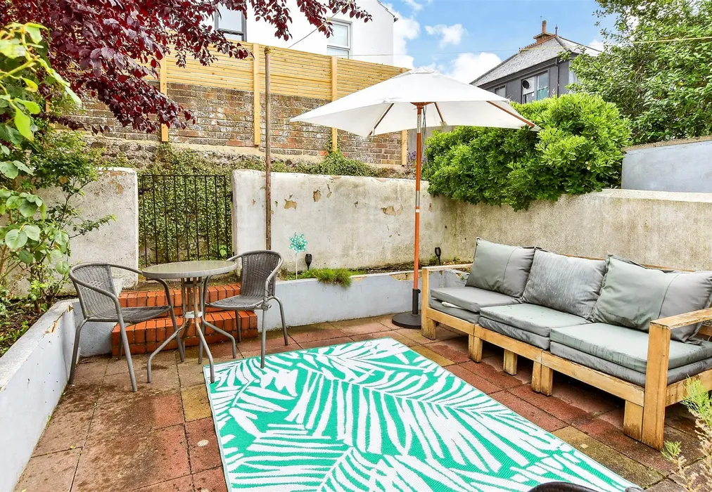 Rear Garden - Bonchurch Road, Brighton, East Sussex - Wards of Kent