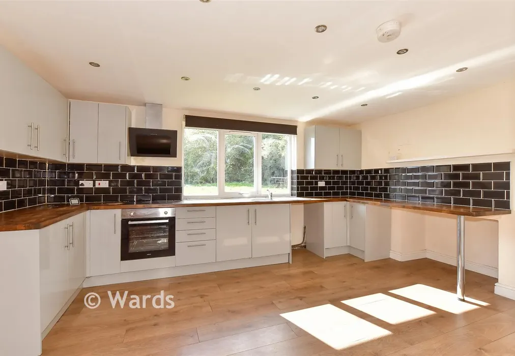 Kitchen/Diner - Pilgrims Way, Canterbury, Kent - Wards of Kent