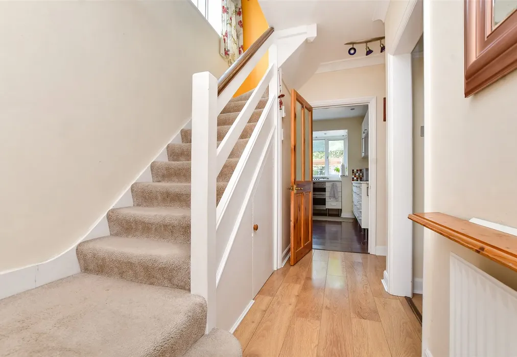 Entrance Hall - Purley Oaks Road, South Croydon, Surrey - Wards of Kent