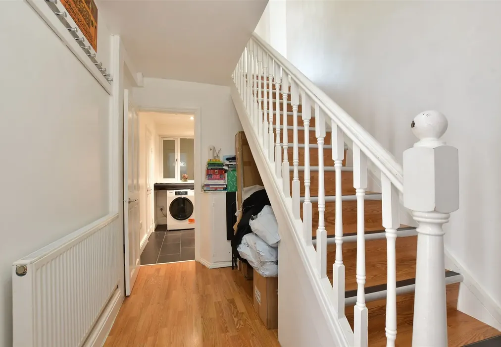 Hallway - Branch Road, Ilford, Essex - Wards of Kent