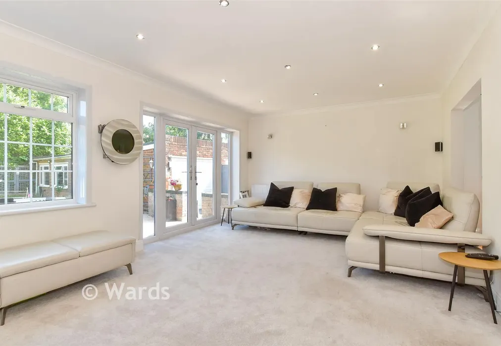 Lounge - Stangate Road, Strood, Rochester, Kent - Wards of Kent
