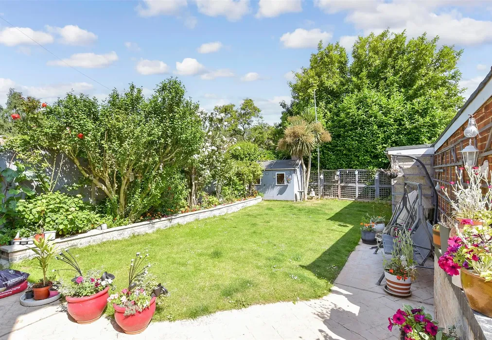 Rear Garden - Stangate Road, Strood, Rochester, Kent - Wards of Kent