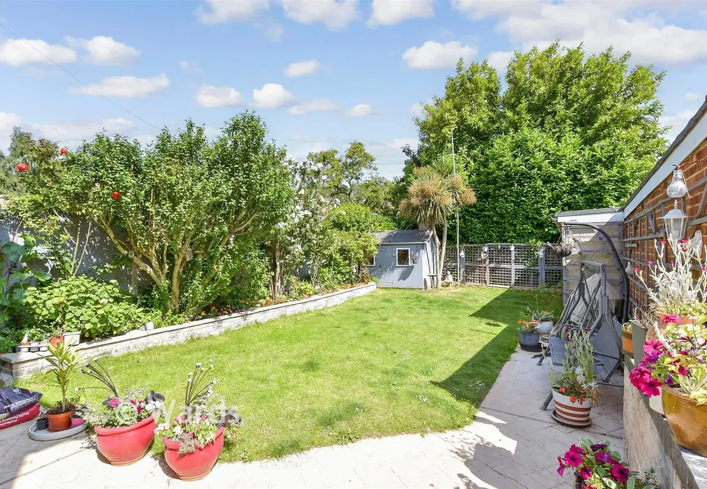 Rear Garden - Stangate Road, Strood, Rochester, Kent - Wards of Kent