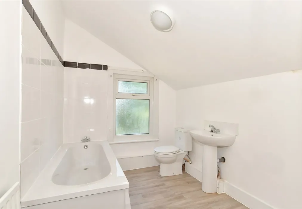 Bathroom - Magpie Hall Road, Chatham, Kent - Wards of Kent