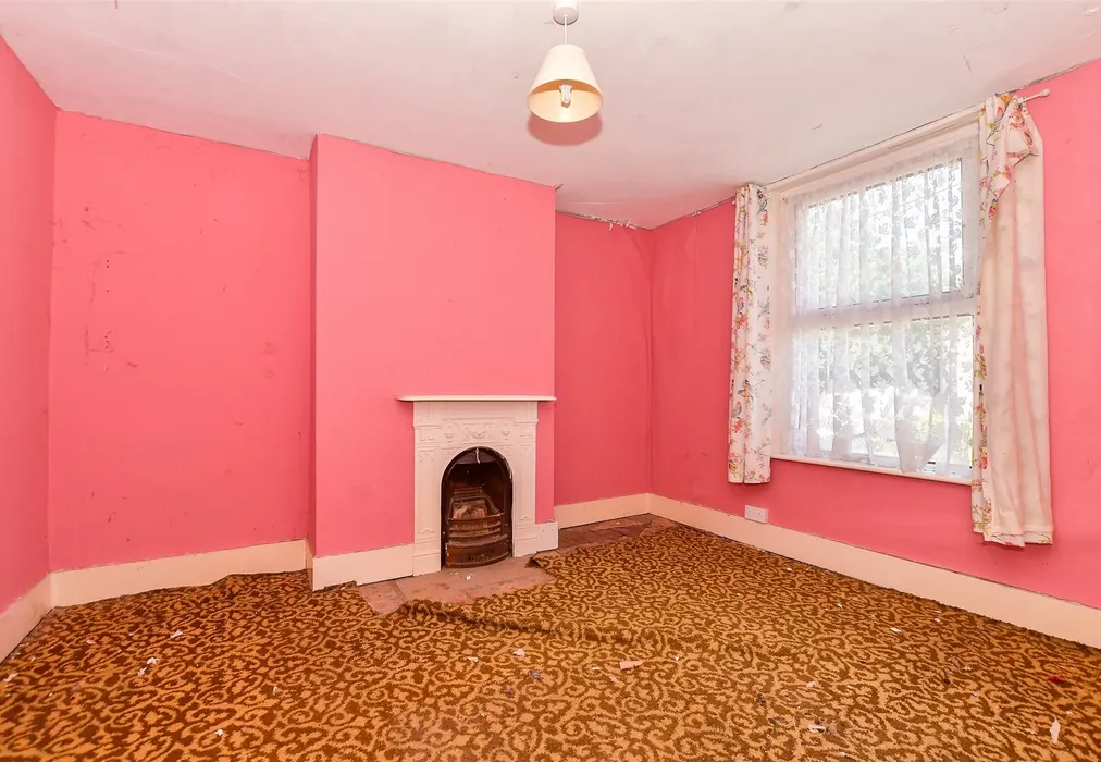 Bedroom 2 - Hartley Road, Cranbrook, Kent - Wards of Kent