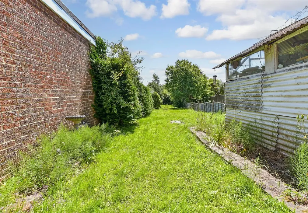 Rear Garden - Hartley Road, Cranbrook, Kent - Wards of Kent
